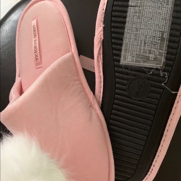 Pink Victoria’s Secret slippers - Picture 3 of 3